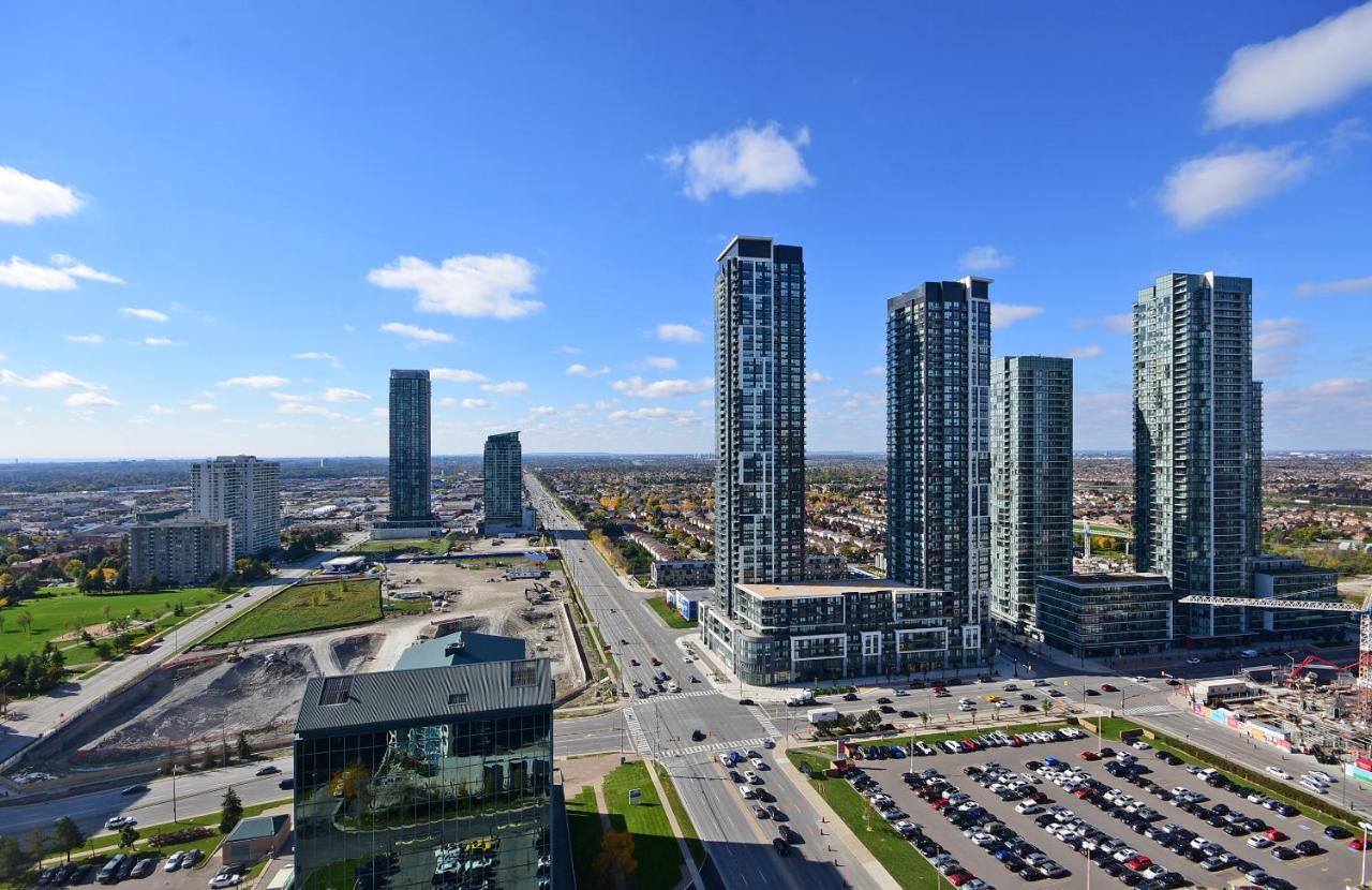Royal Stays Furnished Apartments - Square One Mississauga Exterior foto