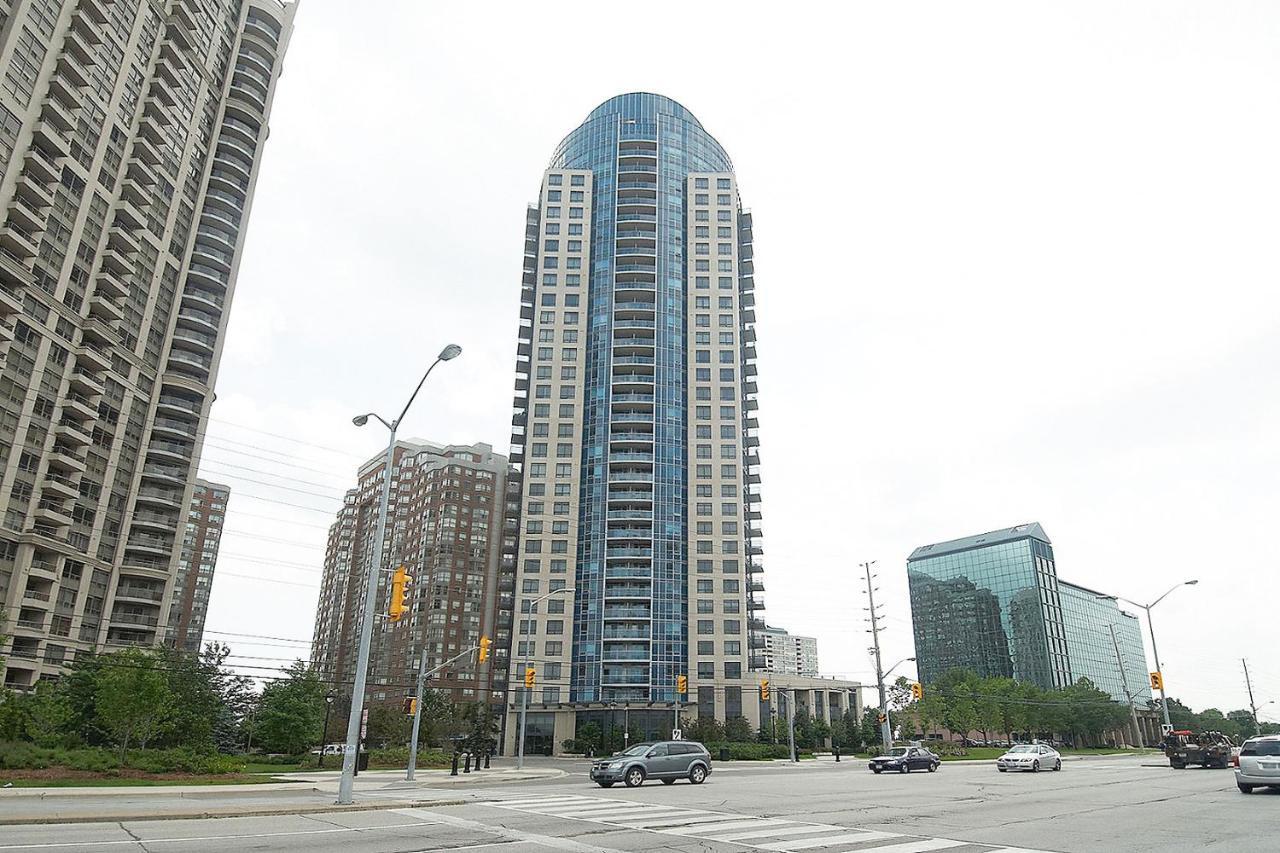 Royal Stays Furnished Apartments - Square One Mississauga Exterior foto